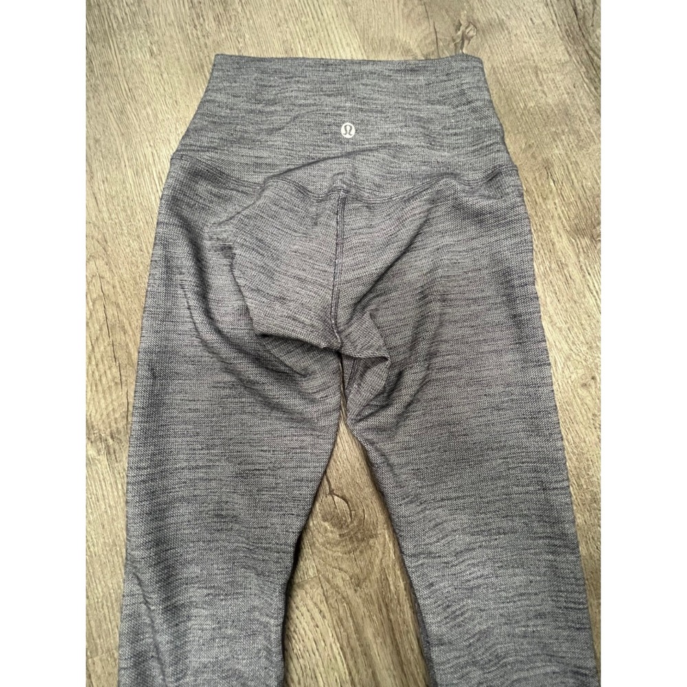 Lululemon - Picture 5 of 6